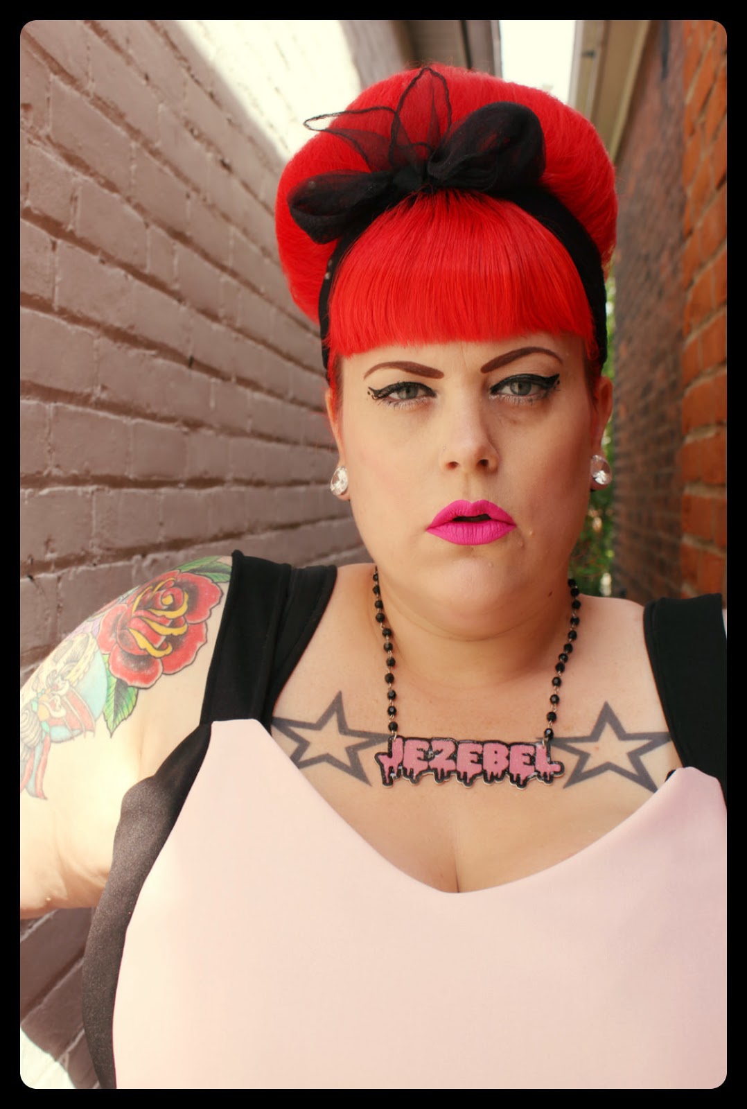 Fatshion Peepshow Candy Strike Plus Size Hairspray Roach Dress