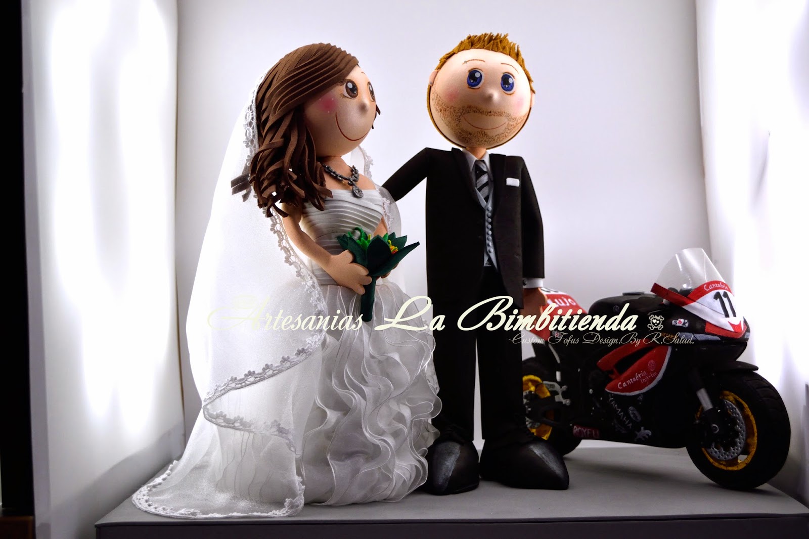 fofuchas novios en moto