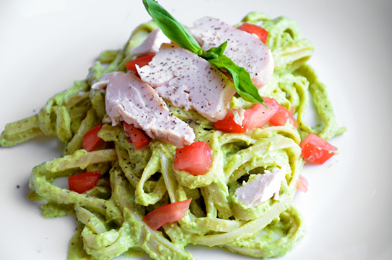 No Wooden Spoons Creamy Avocado Pesto Pasta with Chicken {Recipe}
