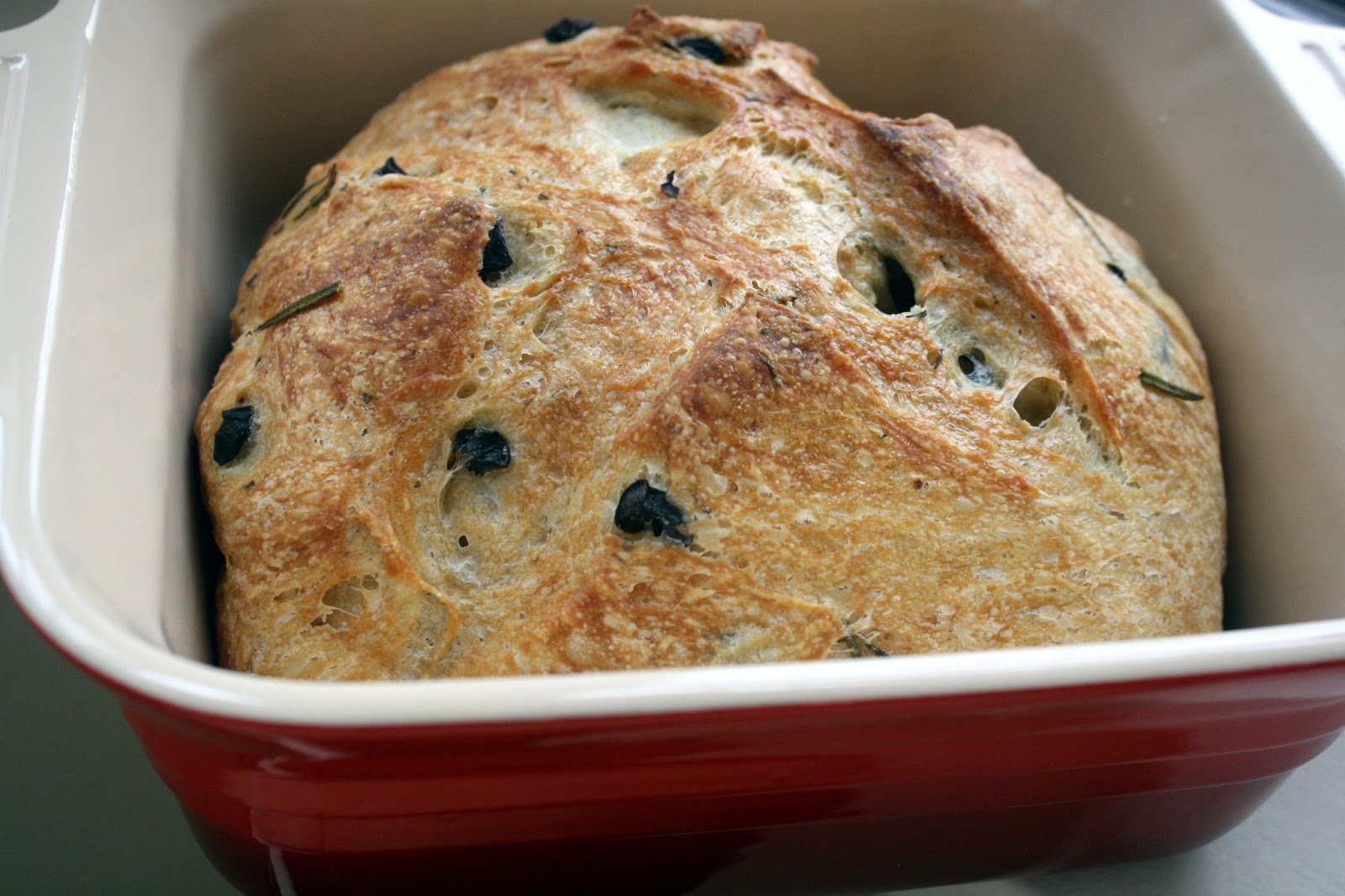 MakeMeals Mama Black Olive & Rosemary Bread