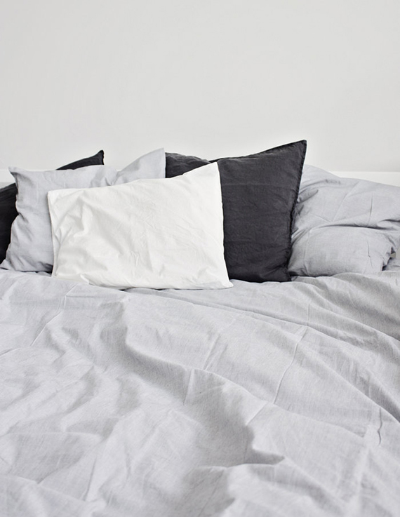 LOVE OR NOT: All white bedrooms | Image via likainen parketti.