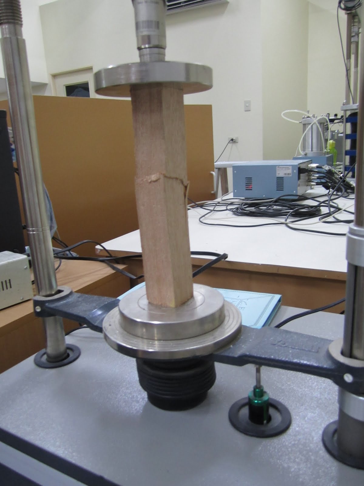 DIGital Structures How strong is "good lumber" in compression?