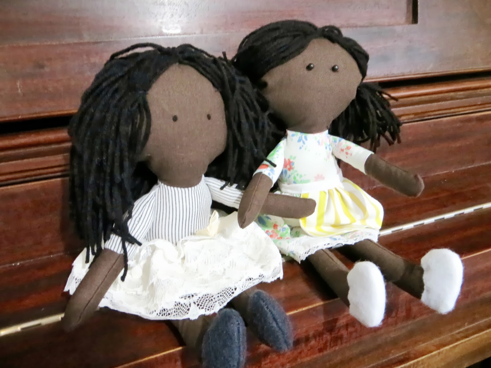 The Project Lady Fast & Easy way to make Doll Hair with Yarn!