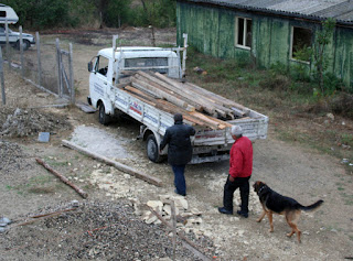 A rainy delivery A rainy delivery