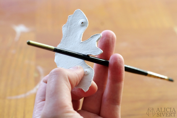 DIY air drying clay bats for Halloween, tutorial by Alicia Sivertsson, 2015. DIY air drying clay bats for Halloween, tutorial by Alicia Sivertsson, 2015. Alicia Sivert, aliciasivert, skapa, skapande, fladdermöss, fladdermus, bat, lufttorkande lera, das pronto, kreativitet