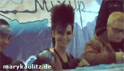 http://2.bp.blogspot.com/-Fq-VzhplR2s/Tyl3RGGNYnI/AAAAAAAAAqM/5OFU7yFgEXA/s1600/6.gif