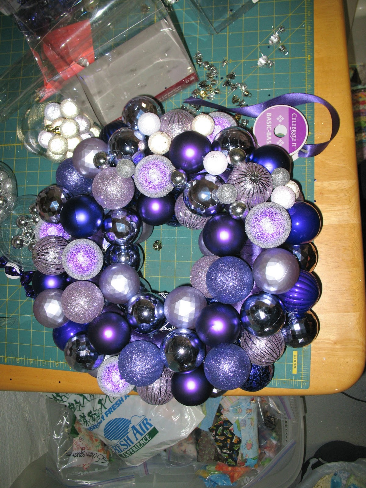 Old Soul: Bauble Christmas