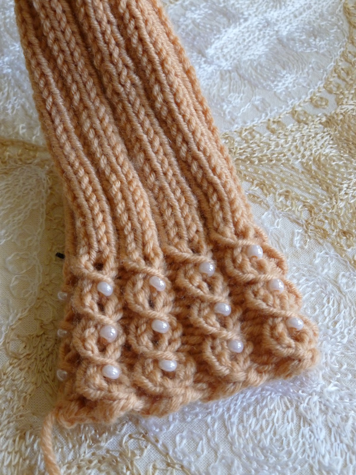 Lilly My Cat: Beaded Knitted Wrist Warmers - Hand Warmers