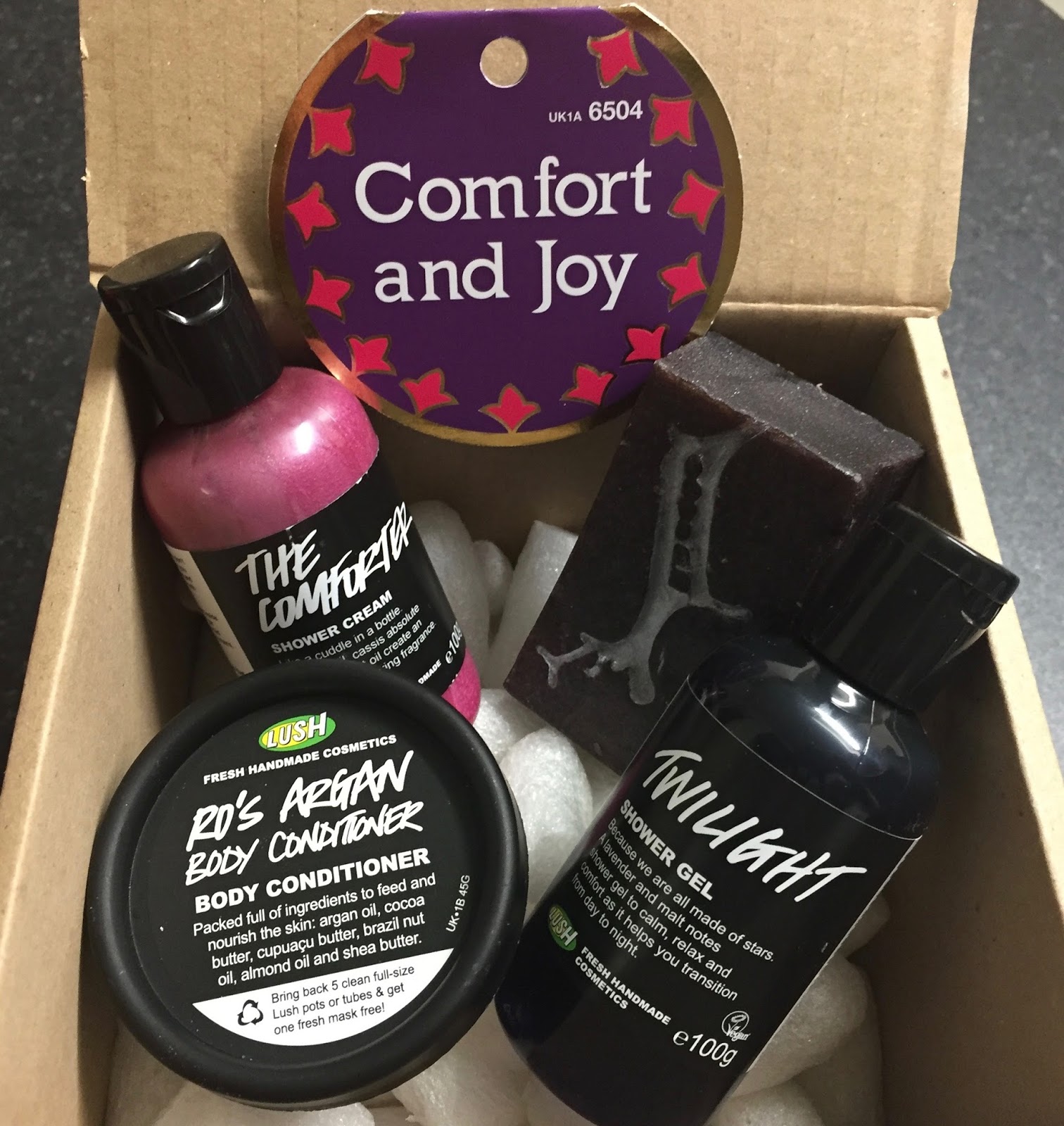 All Things Lush UK Comfort and Joy Gift Set