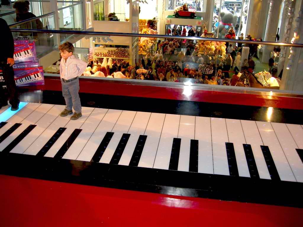 Big Piano photo Big Piano photo