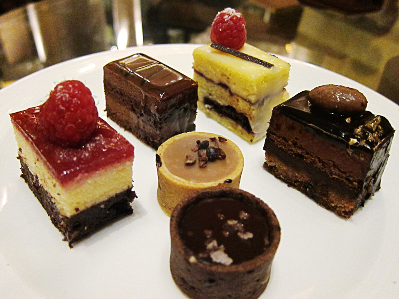 Fullerton Hotel Cakes Review Fullerton Hotel Cakes Review