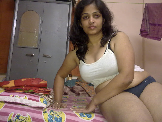 Sexy Telugu Aunty From Hyderabad Showing Her Naked Body indianudesi.com Sexy Telugu Aunty From Hyderabad Showing Her Naked Body indianudesi.com