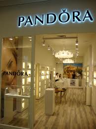 Joalheria Pandora inaugura primeira franquia no Brasil