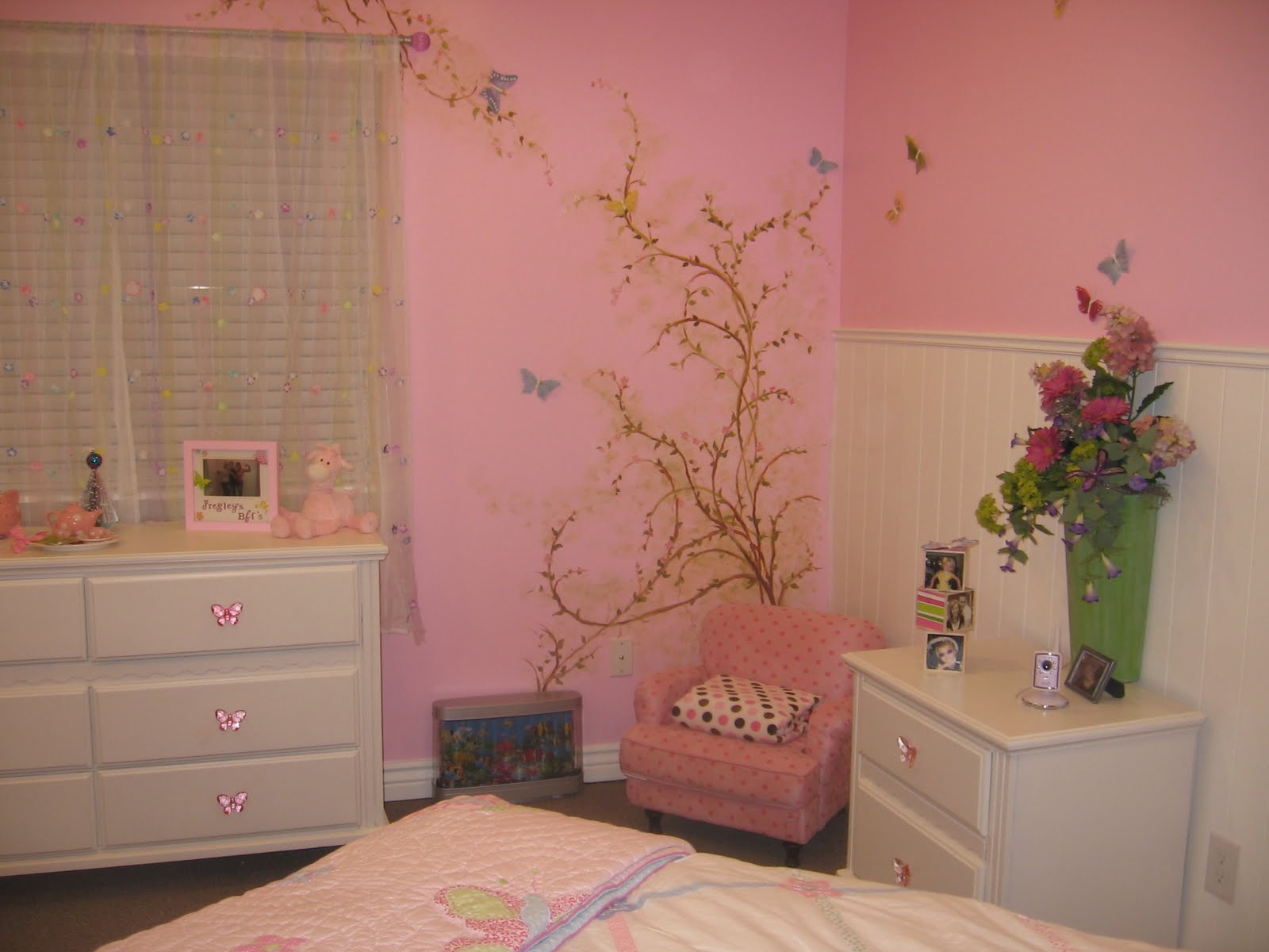 3D Pink Butterflies on The Bedrooms Wall Wallpaper