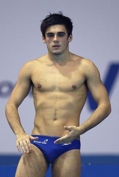 Chris Mears | Fit Males Shirtless & Naked