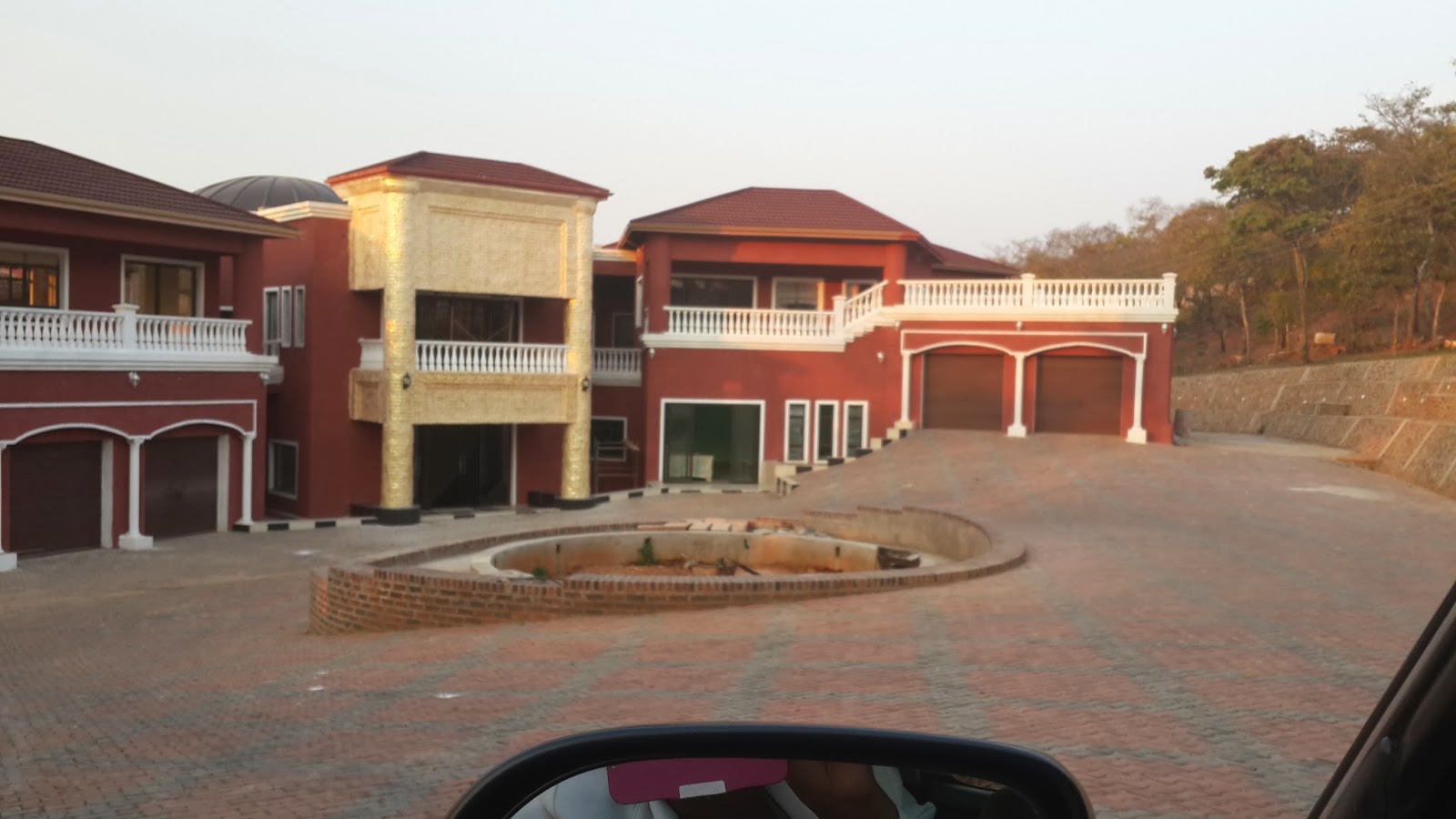 Luxury Mansions & Celebrity Homes Ultra Luxury Mansions in Carrick