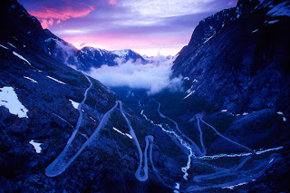 7 Jalan Raya Paling Ekstrim di Dunia Stelvio+Pass+Road+Trollstigen+(Italy)