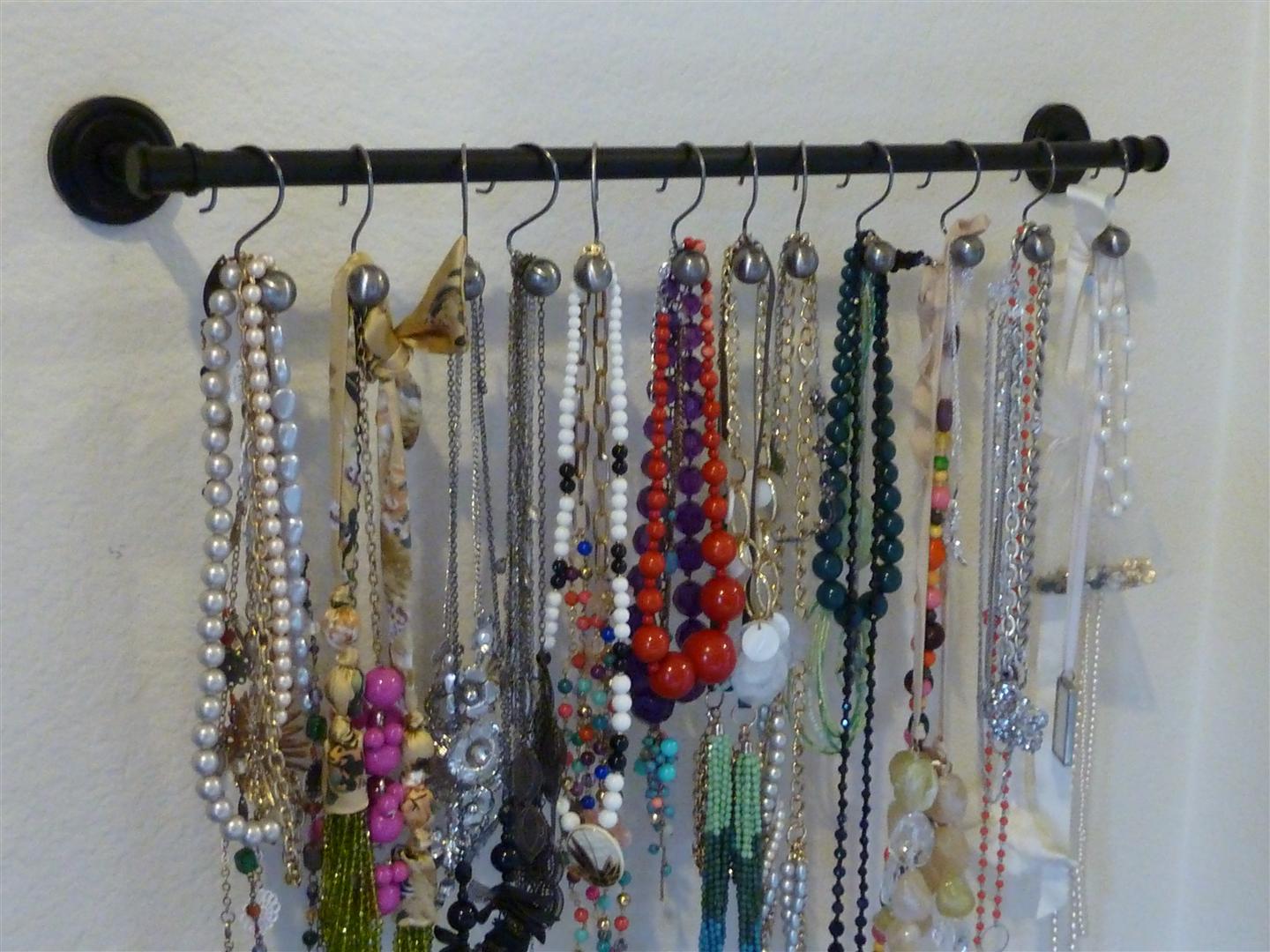 craftyc0rn3r Necklace Organizer