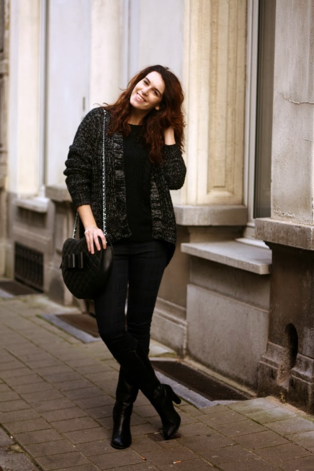 Curls and Bags Outfit Tartan pants