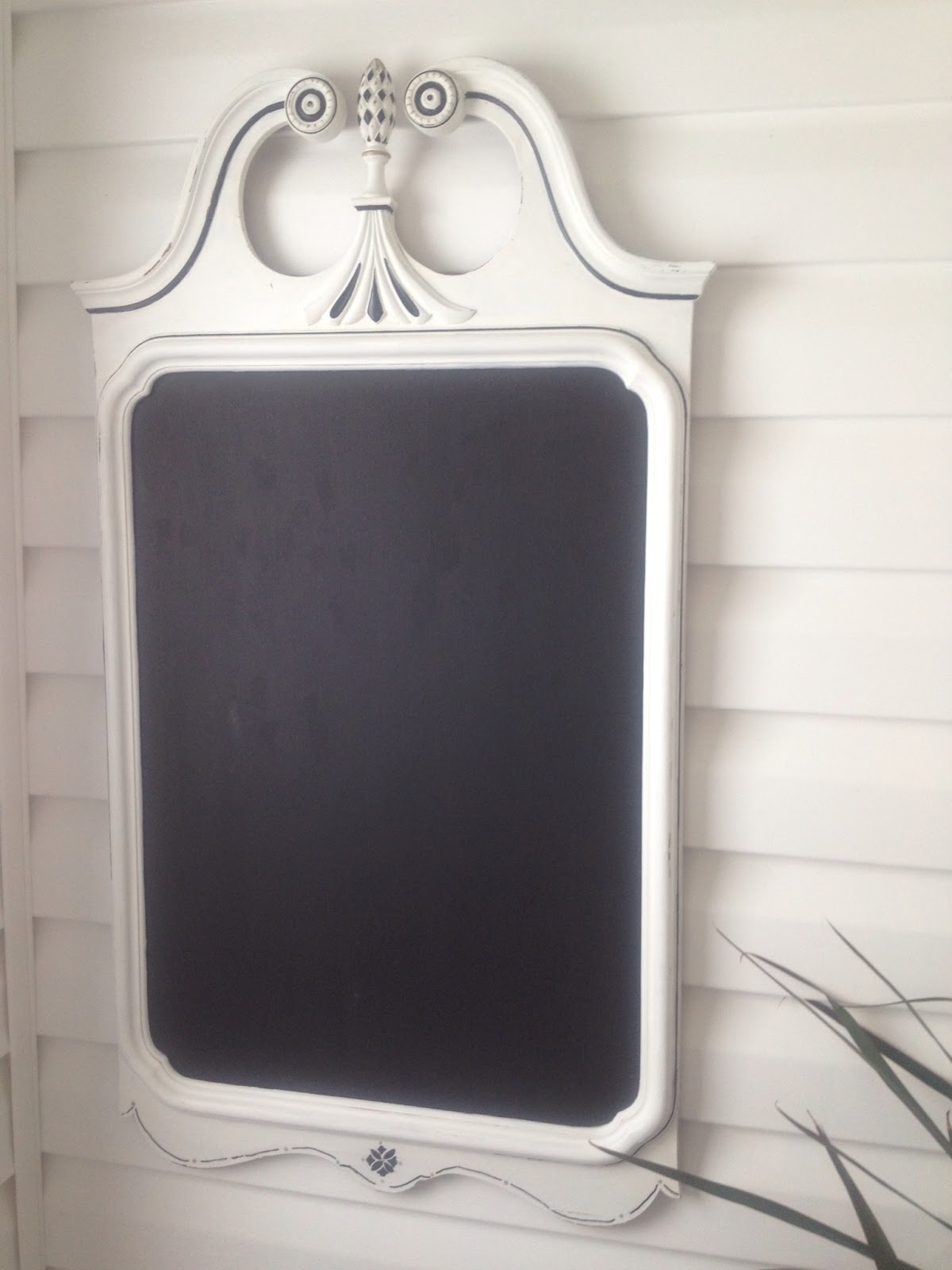 Black and White Chalkboard Vintage, Paint and more...