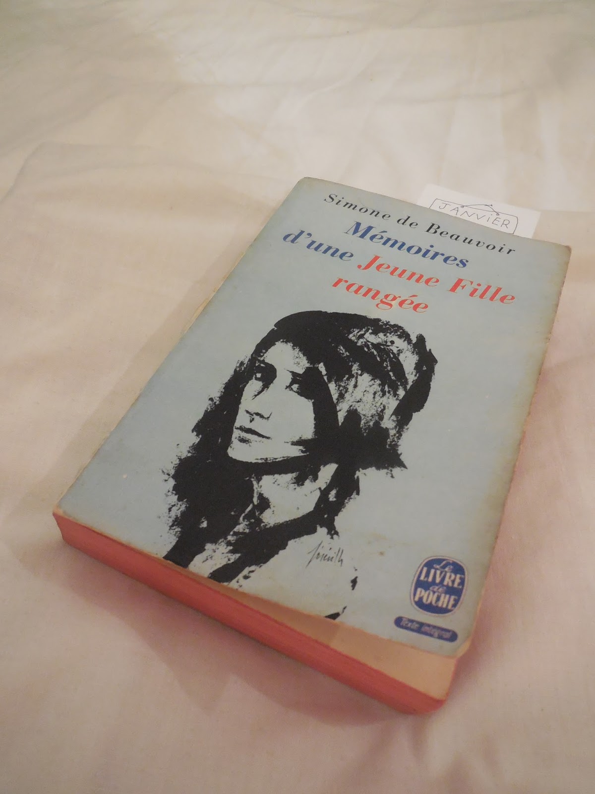Pres De La Plume Au Coin Du Feu Je Me Disais Que Tant Qu Il Y Aurait Des Livres Le Bonheur M Etait Garanti