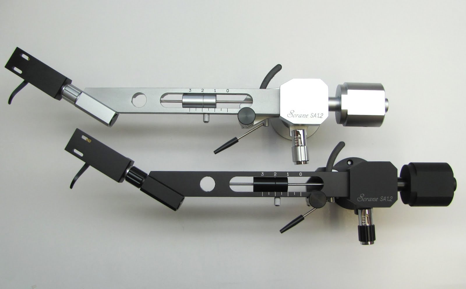 Mono and Stereo HighEnd Audio Magazine SORANE SA1.2＆SA1.2B TONEARMS