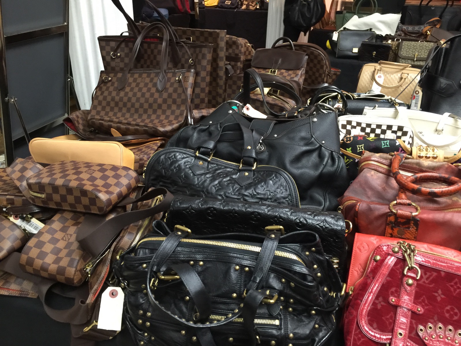 BEST LOUIS VUITTON BAGS UNDER $2K, luxury bags on a BUDGET? advice from an  ex-employee 
