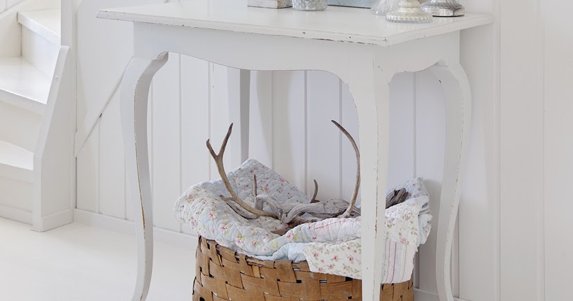 BLANCO SOBRE BLANCO...Y ALGO AZUL / WHITE ON WHITE | desde my ventana