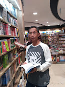 Toko Buku Gramedia