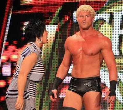 dolph ziggler regañado por su novia vickie guerrero