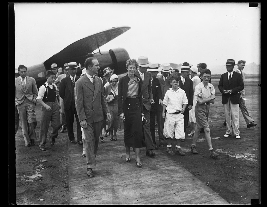 What Did Amelia Earhart Look Like  in 1932 
