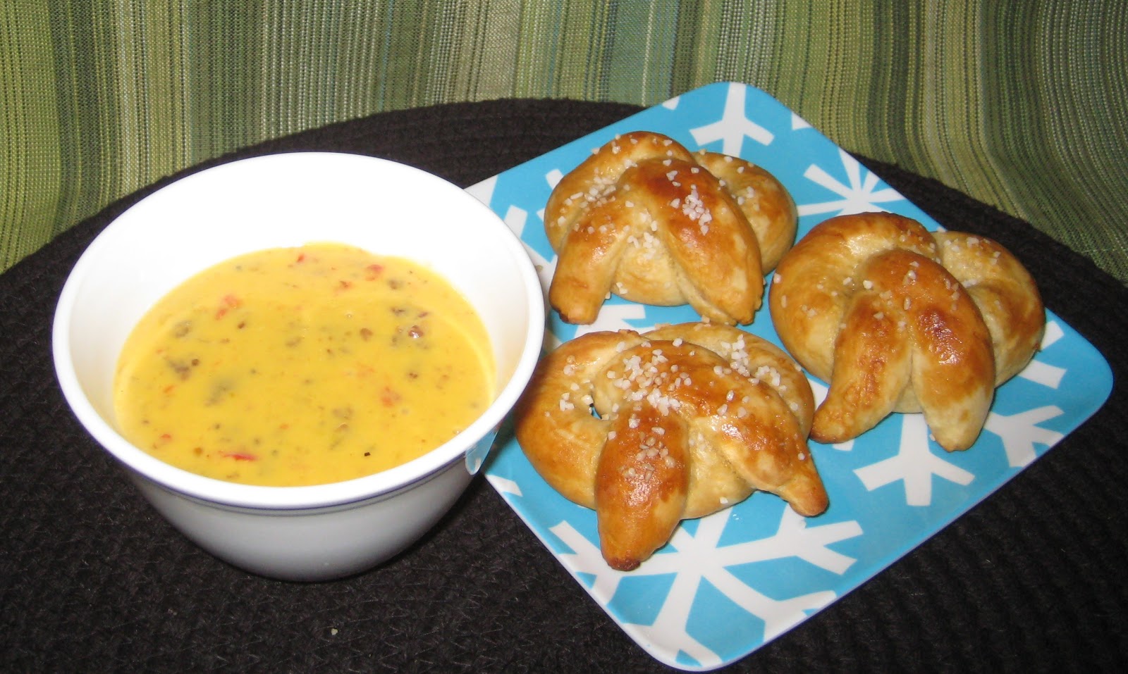 Happy New Year’s Eve! Queso and Soft Mini Pretzels!