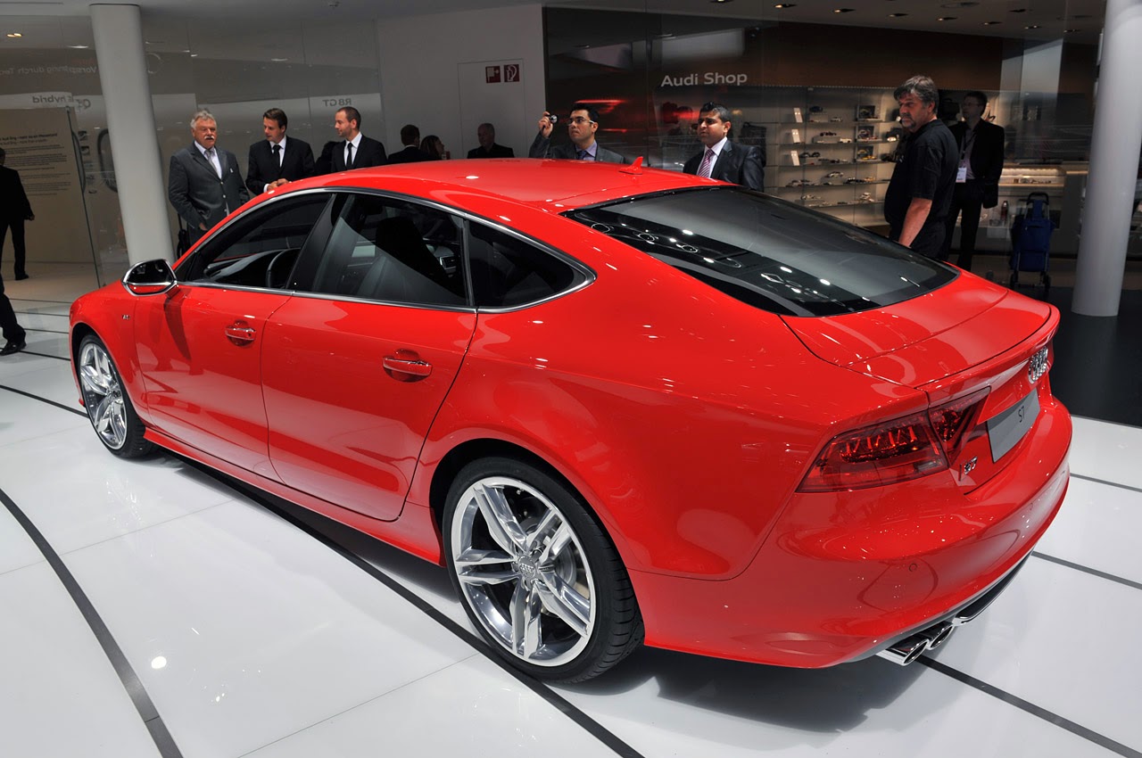The World Of Cars World S Top 10 Fastest 4 Door Sedans In 2012