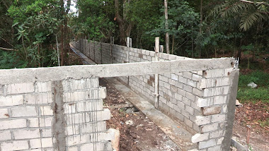 Construction of the main enclosure