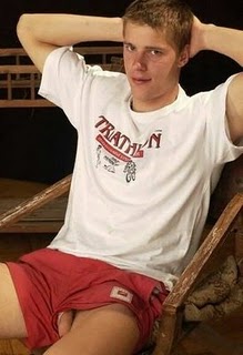 Descuidos se te salio el pajarito y ni te das cuenta Descuidos se te salio el pajarito y ni te das cuenta