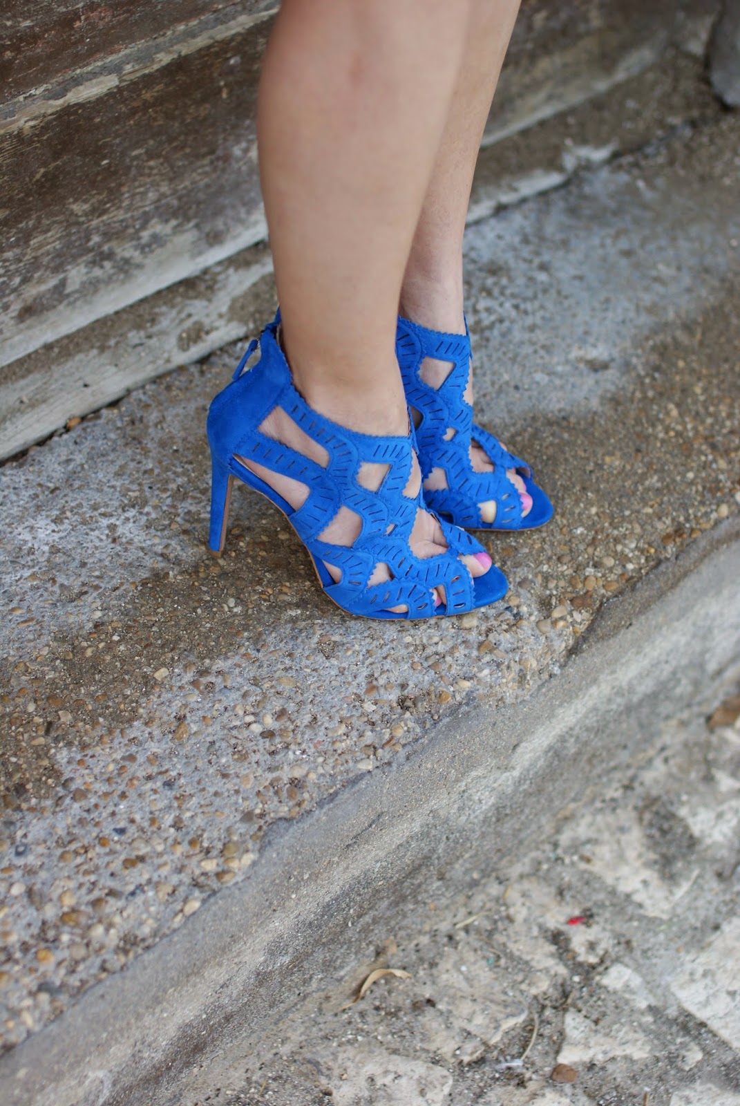 cobalt blue sandals, Zara blue heels, Fashion and Cookies, fashion blogger
