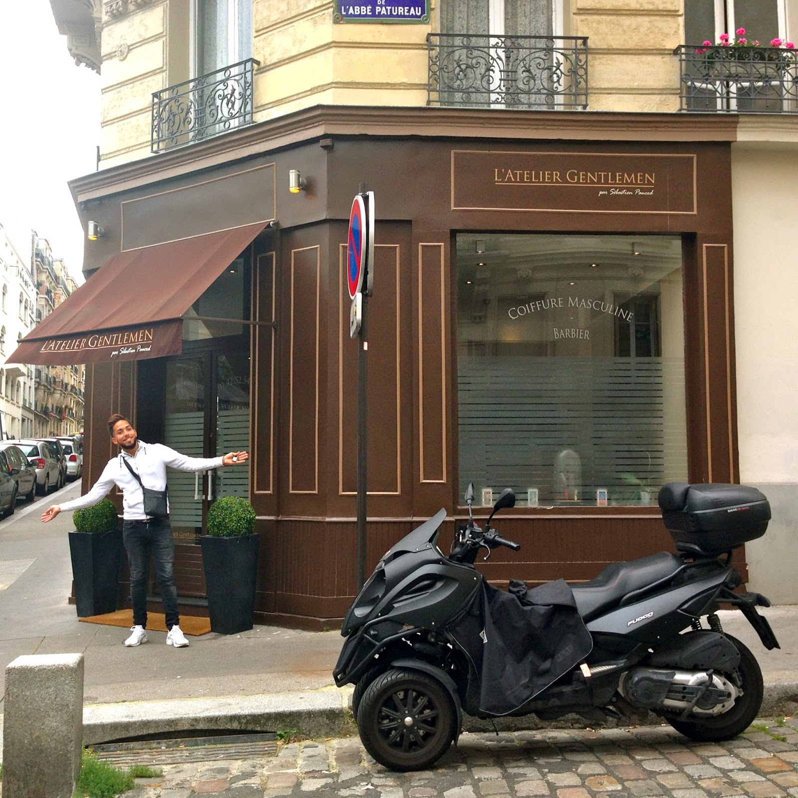 Focus On Paris Gentleman barber