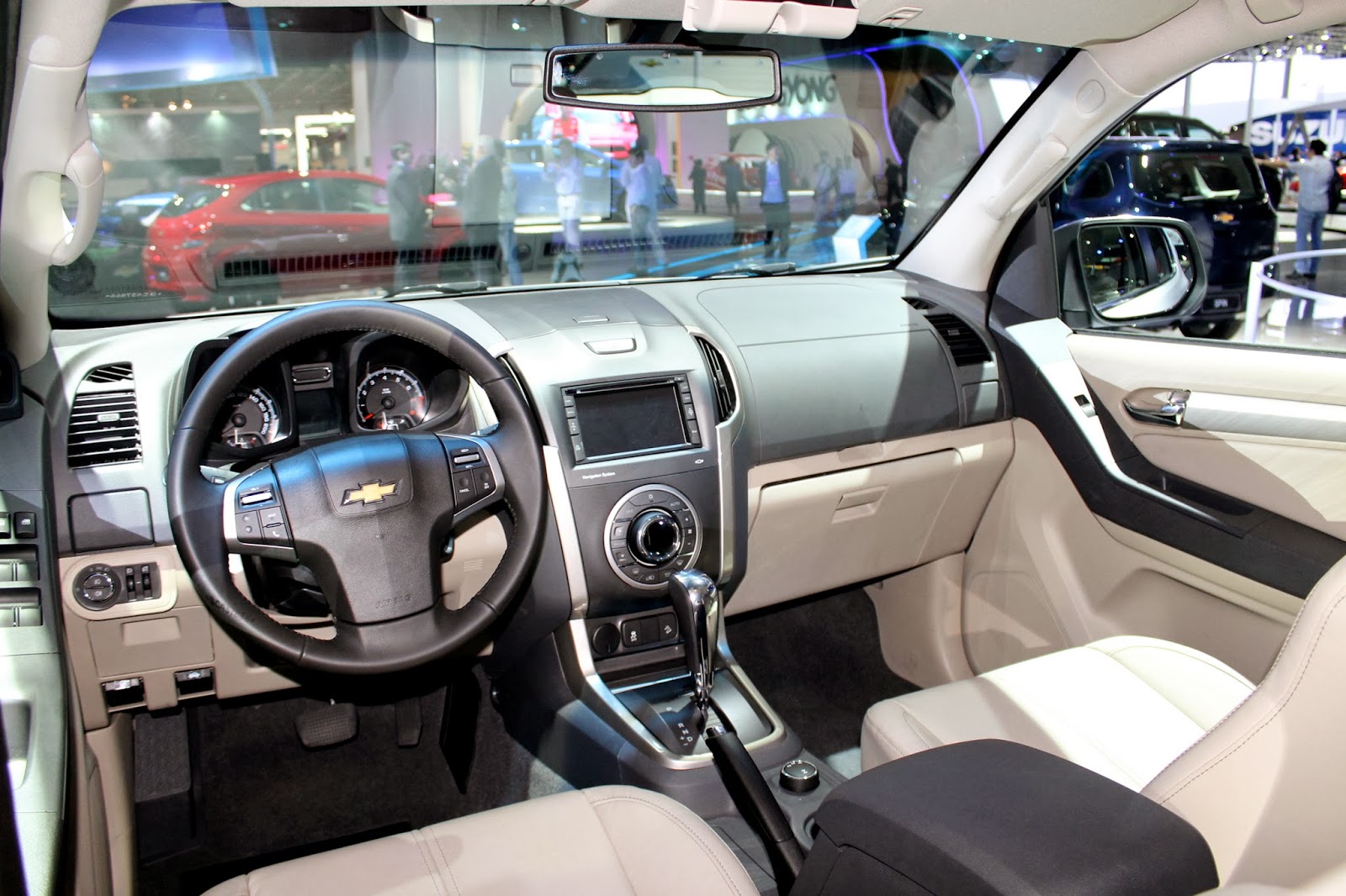 O mundo dos carros usados: Chevrolet TrailBlazer 3.6 V6 LTZ 4WD (Aut) 2013