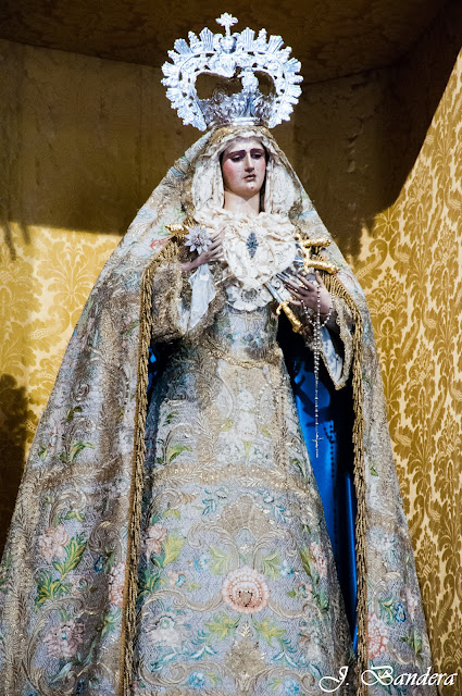 Las Fotografías de Bandera: La Virgen de los Dolores de Sanlúcar de