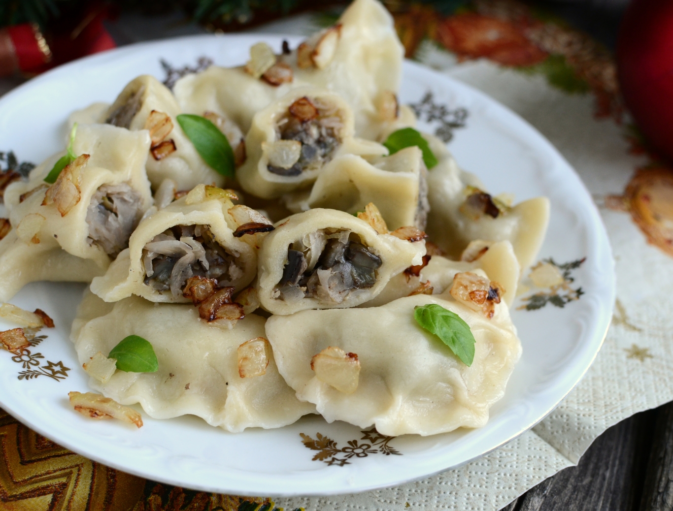 Pierogi z kapustą i grzybami