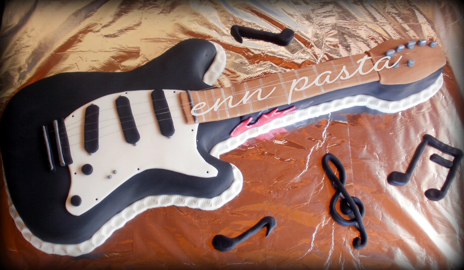 Enn Pasta Elektronik Gitar Pasta