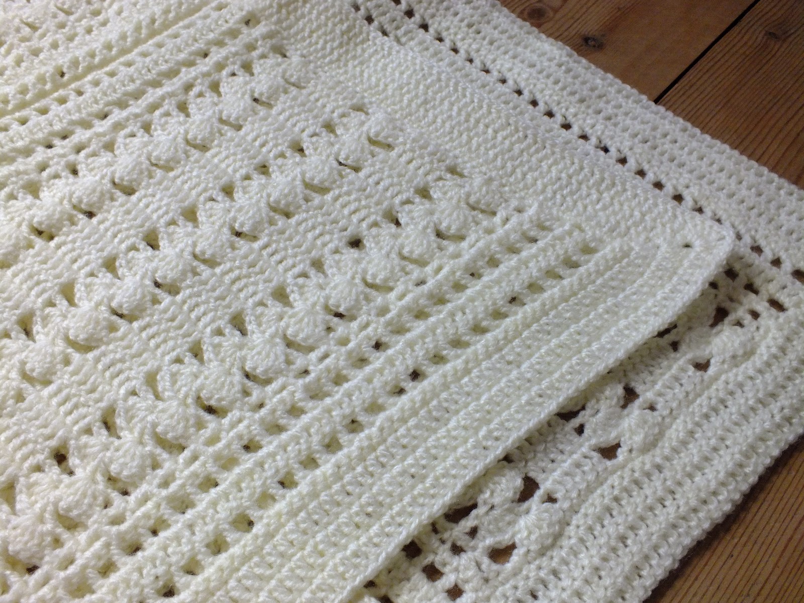 HanJanCrafts Gentle ZigZag Baby Blanket Shell Instructions