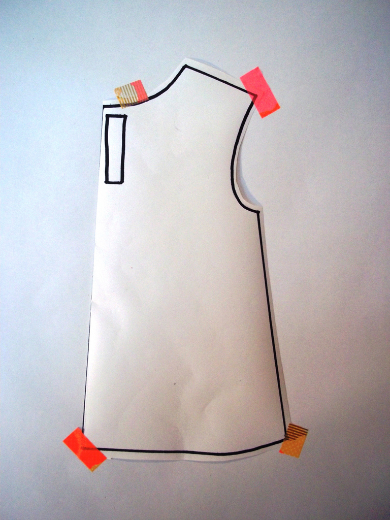 Jo sews Velcroclosure kids' apron + tutorial!