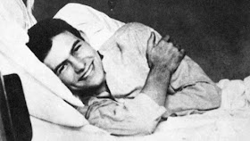 Ernest Hemingway herido en el hospital en Italia 1918 (19 años)