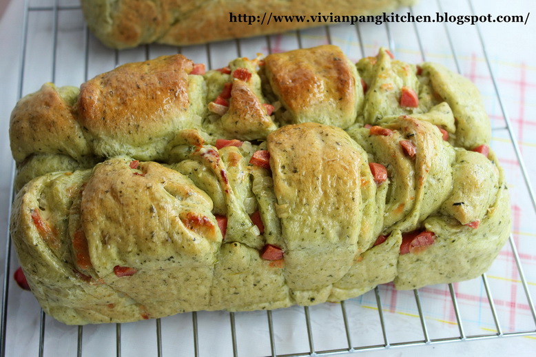 Vivian Pang Kitchen Variety of Bread (Spinach,Chocolate and Goji