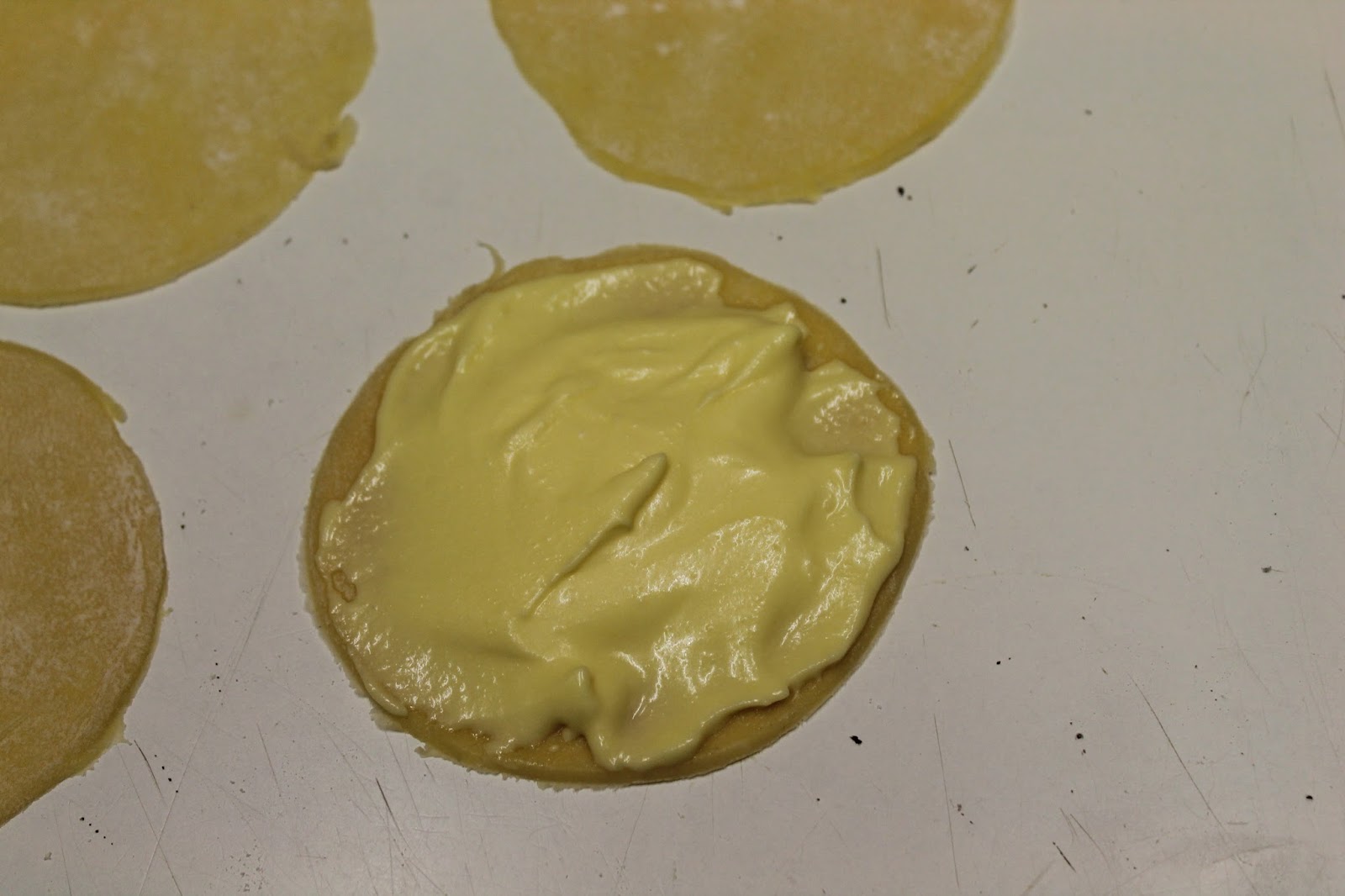 le tenere dolcezze di resy Quesadillas di Quito e cioccolata in tazza