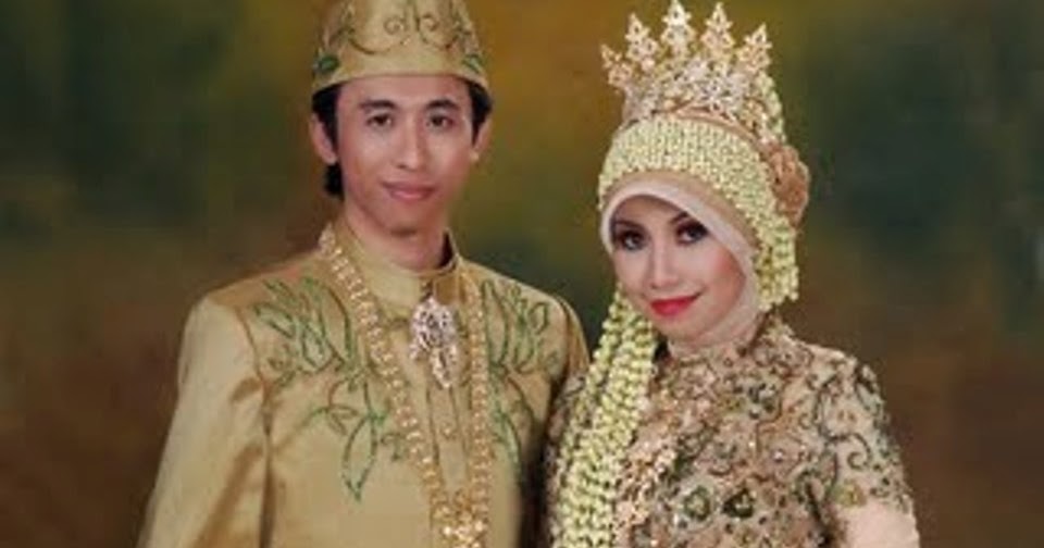 Kebaya Pengantin Tradisional