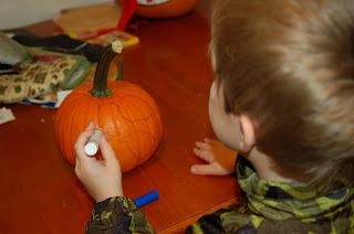 coloring pumpkins with markers