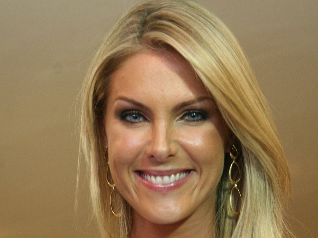 Apresentadora ana hickmann