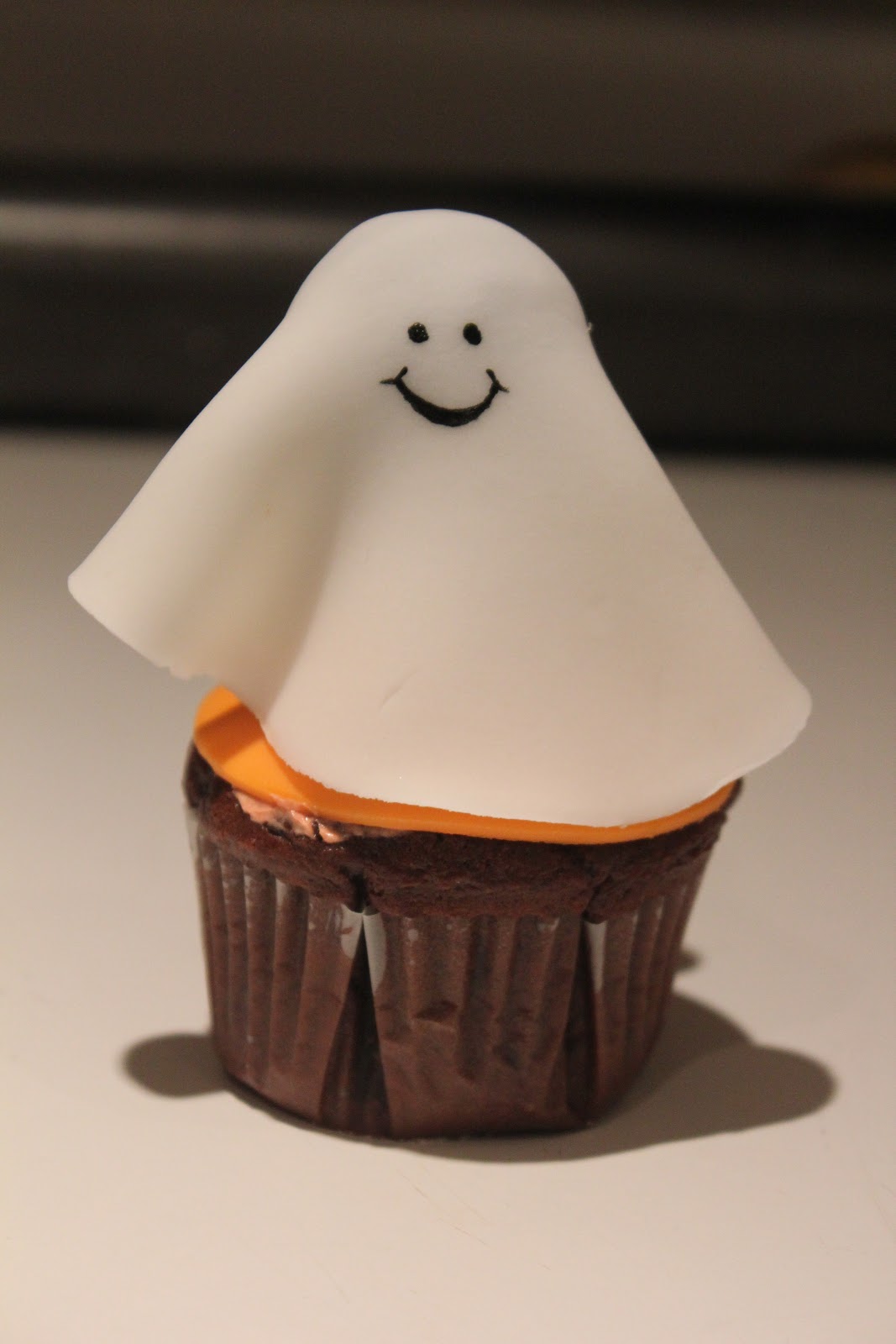 Near to Nothing: Cake Series: Ghost Cupcakes